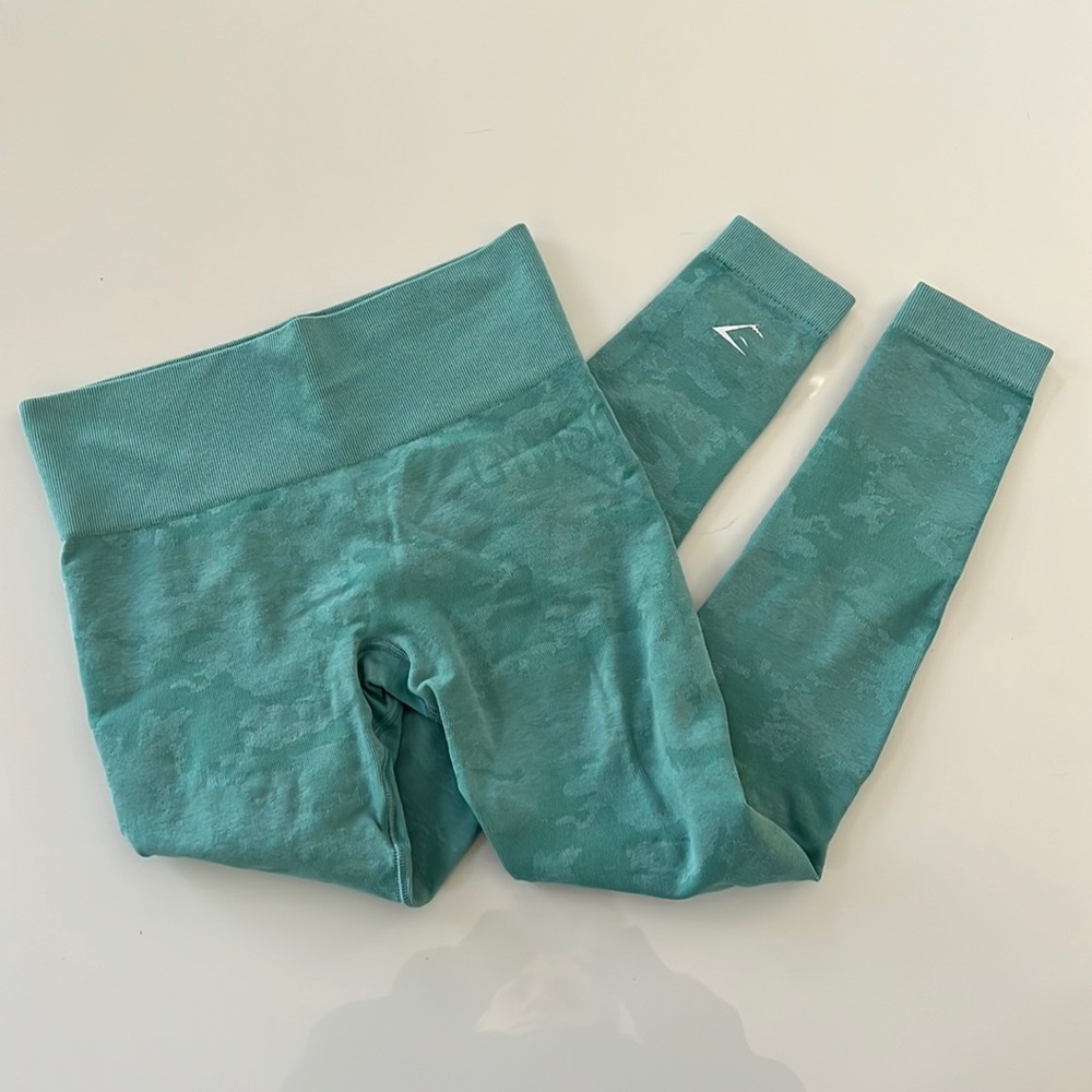 Gymshark Teal Camo Workout Legging with butt scrunch, size S